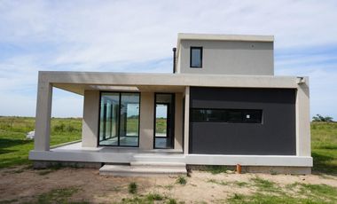 Casa de hormigón a estrenar - Mar Chiquita