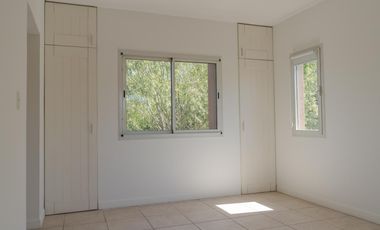 Casa en Alquiler Anual en el Barrio Santa Barbara, Tigre