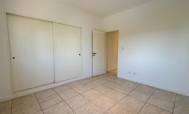 Casa en Alquiler Anual en el Barrio Santa Barbara, Tigre