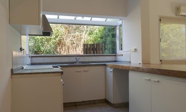 Casa en Alquiler Anual en el Barrio Santa Barbara, Tigre