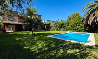 Casa en Alquiler Anual en el Barrio Santa Barbara, Tigre