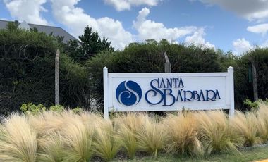 Casa en alquiler anual en el Barrio Santa Barbara, Tigre