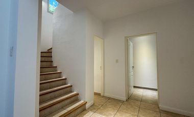 Casa en Alquiler Anual en el Barrio Santa Barbara, Tigre