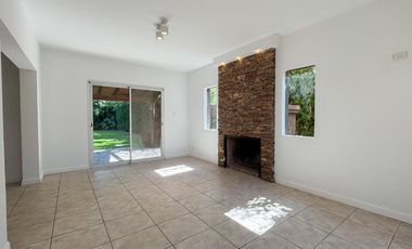 Casa en Alquiler Anual en el Barrio Santa Barbara, Tigre