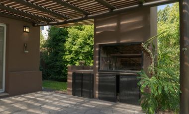 Casa en Alquiler Anual en el Barrio Santa Barbara, Tigre