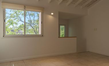 Casa en Alquiler Anual en el Barrio Santa Barbara, Tigre