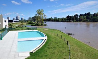 Venta en obra financiada, departamento de 2 dormitorios con jardin exclusivo en Albanueva