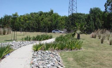 Venta en obra financiada, departamento de 2 dormitorios con jardin exclusivo en Albanueva