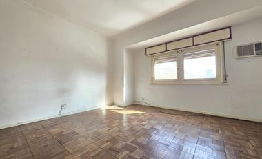 PH en Villa Ballester - Venta - Cuatro Ambientes - Zona Centro.