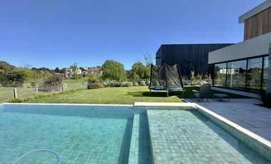 Excelente chalet en barrio privado Arenas del Sur