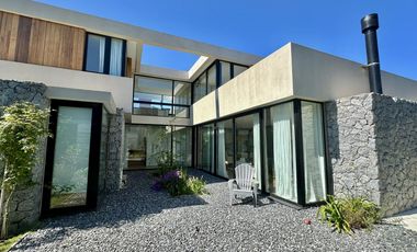 Excelente chalet en barrio privado Arenas del Sur