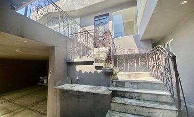 Excelente casa En calle cerrada en renta en Tecamachalco