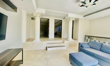 Excelente casa En calle cerrada en renta en Tecamachalco