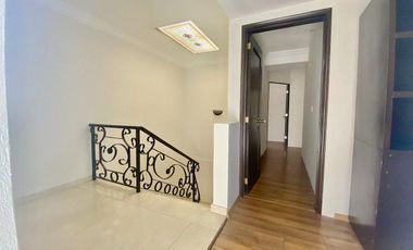 Excelente casa En calle cerrada en renta en Tecamachalco