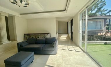 Excelente casa En calle cerrada en renta en Tecamachalco