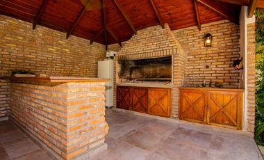 Venta Casa de 5 dormitorios en Fisherton