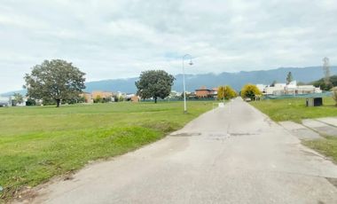 Terreno en venta en Yerba Buena , 741m2 en Quinta Azucena.