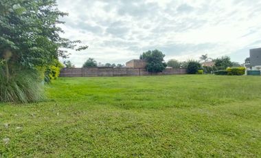 Terreno en venta en Yerba Buena , 741m2 en Quinta Azucena.
