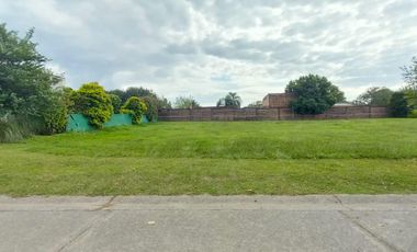 Terreno en venta en Yerba Buena , 741m2 en Quinta Azucena.