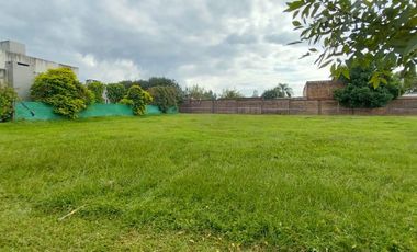 Terreno en venta en Yerba Buena , 741m2 en Quinta Azucena.