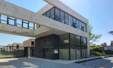 VENTA/PERMUTA/FINANCIACIÓN -  Oficina sobre la ruta. Funes