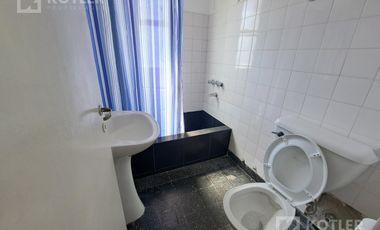 Departamento  de 3 amb. en buen estado en plena Est. de Temperley