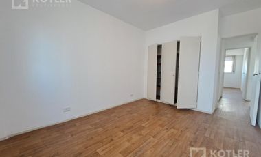 Departamento  de 3 amb. en buen estado en plena Est. de Temperley