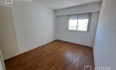 Departamento  de 3 amb. en buen estado en plena Est. de Temperley