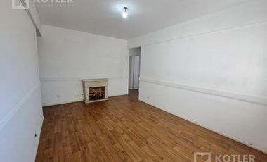 Departamento  de 3 amb. en buen estado en plena Est. de Temperley