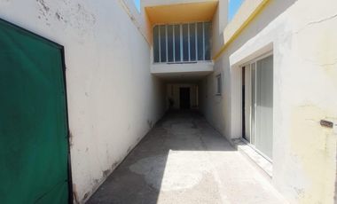 Casa en San Jose De La Esquina - Amplia - 3 dormitorios - Cochera - Patio -