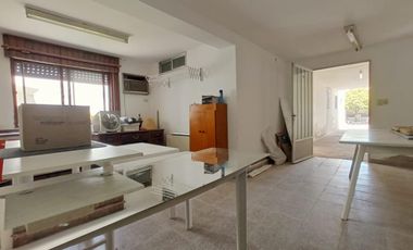 Casa en San Jose De La Esquina - Amplia - 3 dormitorios - Cochera - Patio -