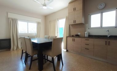 Casa en San Jose De La Esquina - Amplia - 3 dormitorios - Cochera - Patio -