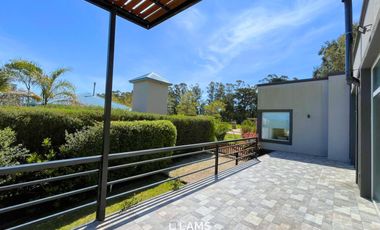 Venta - Casa 4 ambientes - Barrancas de San Benito