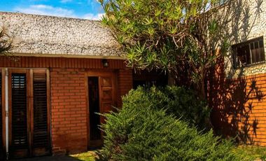 Casa en Venta Ituzaingó norte con  local comercial