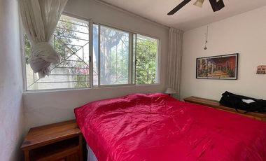 Casa en venta de un piso con doble terreno y gran vista al Lago