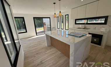 Casa a estrenar en Barrio Atlántida. Santa Clara del Mar