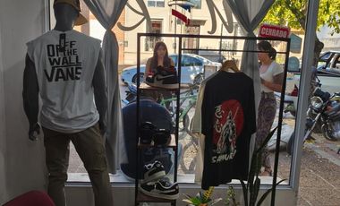 Casa con dos locales y dos departamentos