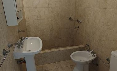 PH 2 AMBIENTES ALQUILER EN GONZALEZ BALCARCE 3366 (REMEDIOS DE ESCALADA)