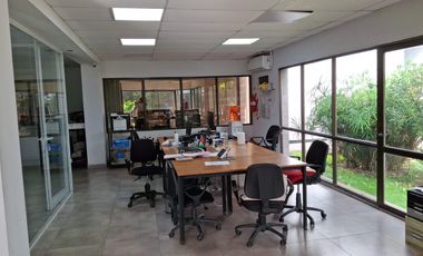 Depósito y oficinas 2.982 m2-Area de Promoción El Triángulo