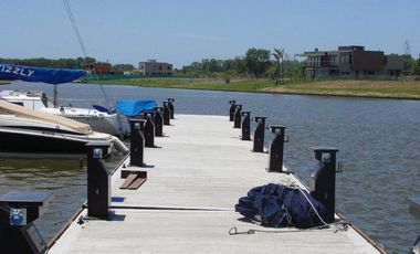 Albanueva, magnifica casa moderna de diseño, 4 dormitorios, pileta, amarra, venta