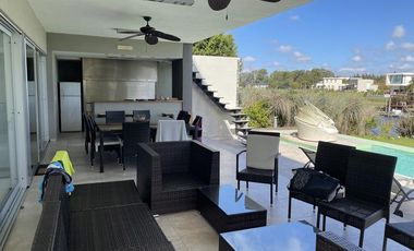 Albanueva, magnifica casa moderna de diseño, 4 dormitorios, pileta, amarra, venta