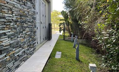 Albanueva, magnifica casa moderna de diseño, 4 dormitorios, pileta, amarra, venta