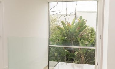 Albanueva, magnifica casa moderna de diseño, 4 dormitorios, pileta, amarra, venta