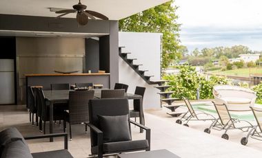 Albanueva, magnifica casa moderna de diseño, 4 dormitorios, pileta, amarra, venta