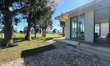 Casa a estrenar en Mar Chiquita