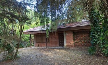 Casa en  venta a reciclar - lote de 859m2