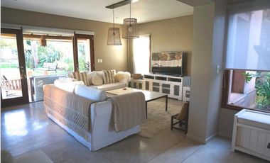 Casa - Ayres de Pilar