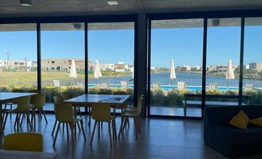 Las Piedras | Venta | Muy interesante PB en esquina de 3 dormitorios con jardín y parrilla