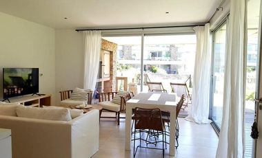 Las Piedras | Venta | Muy interesante PB en esquina de 3 dormitorios con jardín y parrilla