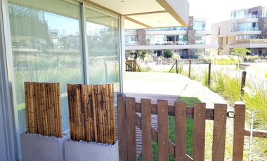 Las Piedras | Venta | Muy interesante PB en esquina de 3 dormitorios con jardín y parrilla